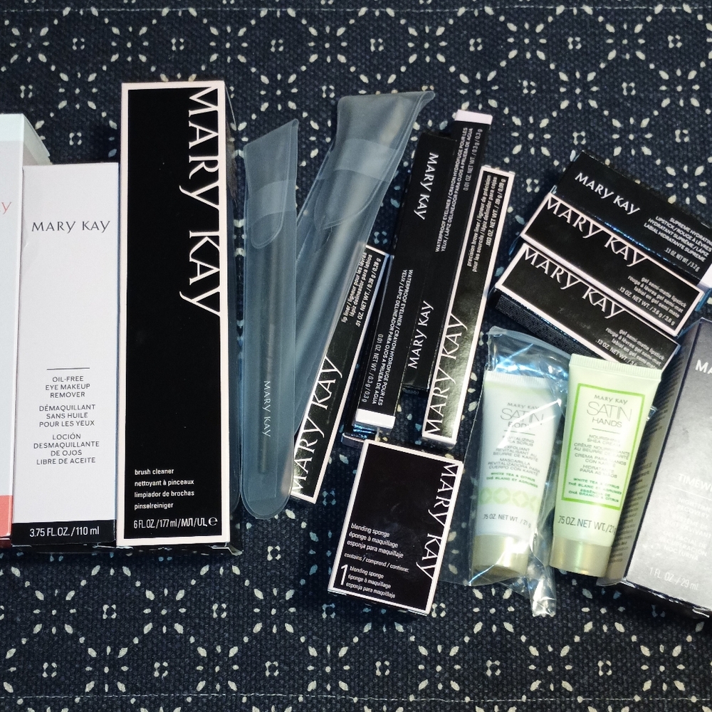 Mary Kay Makeup - Everything Goes Box!!